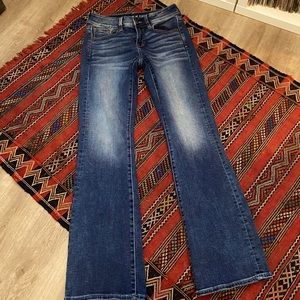 American Eagle women’s jeans